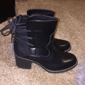 Rider ankle boots